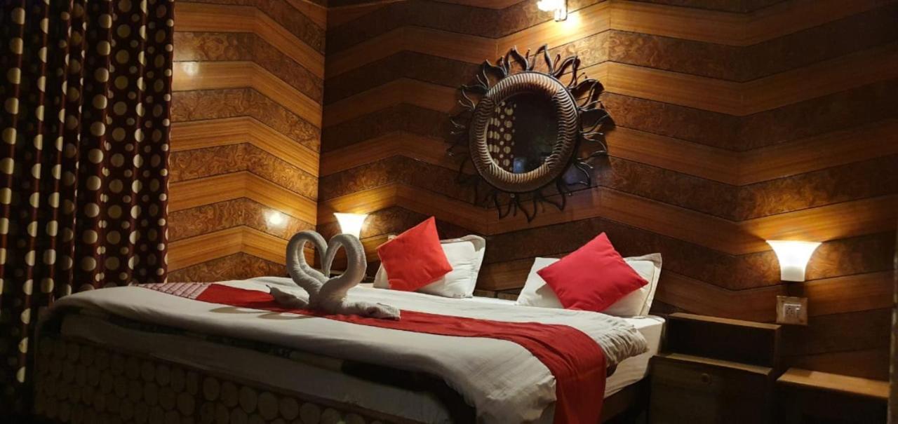 Goroomgo Ankur Lake View Mall Road Nainital - Prime Location With Luxury Room Bagian luar foto
