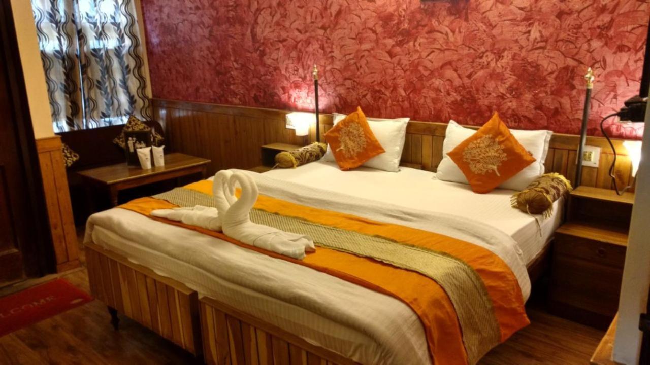Goroomgo Ankur Lake View Mall Road Nainital - Prime Location With Luxury Room Bagian luar foto