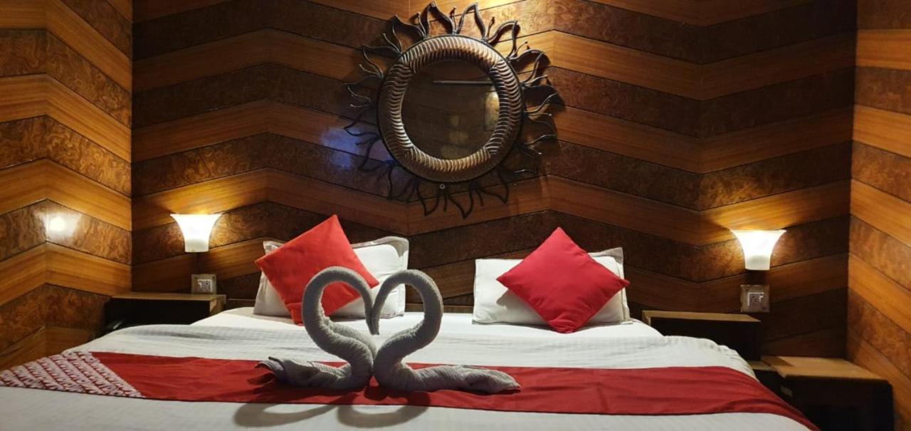 Goroomgo Ankur Lake View Mall Road Nainital - Prime Location With Luxury Room Bagian luar foto